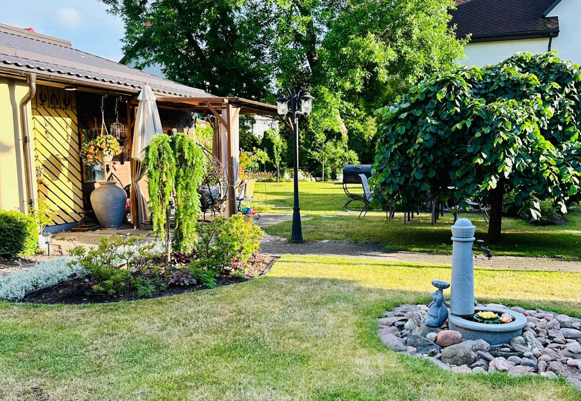 Anni Apartment Вентспилс Екстериор снимка