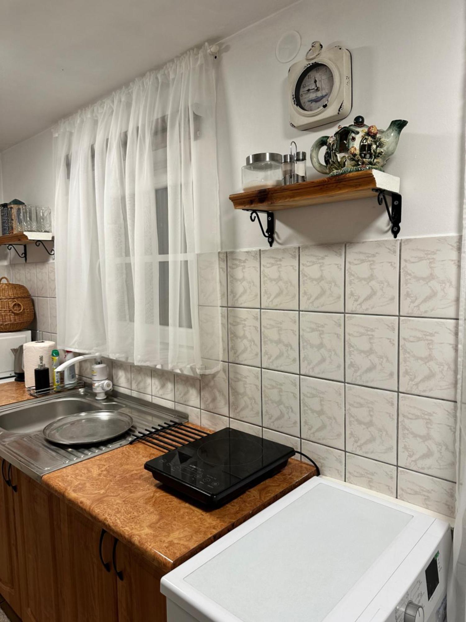 Anni Apartment Вентспилс Екстериор снимка