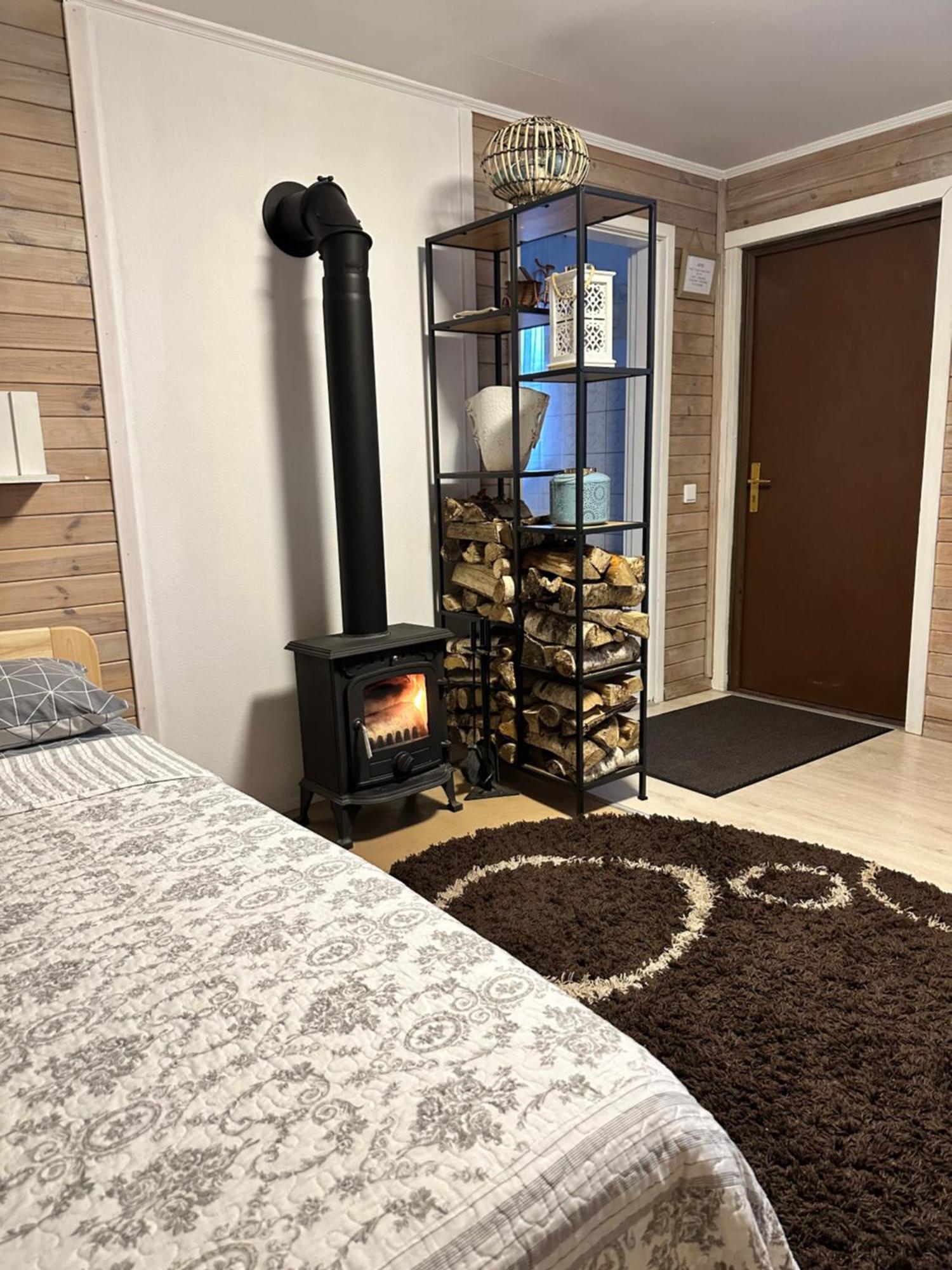Anni Apartment Вентспилс Екстериор снимка